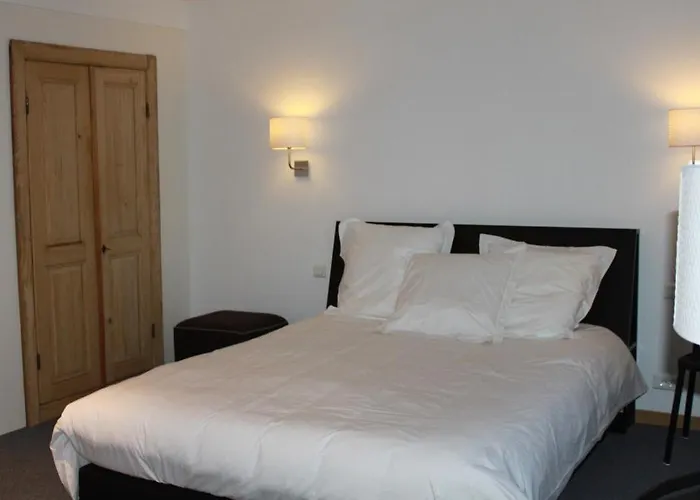 Les De Petite Venise